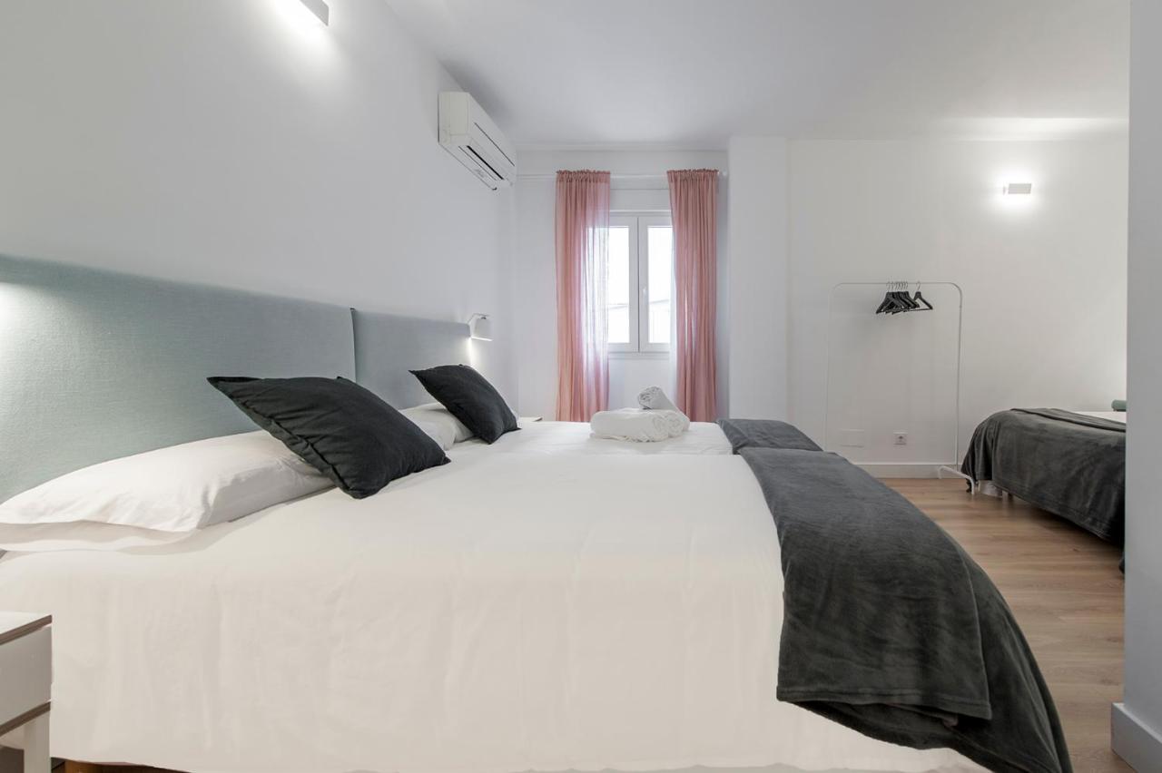 Hellenhost - Gran Via Apartment Madrid Exterior foto