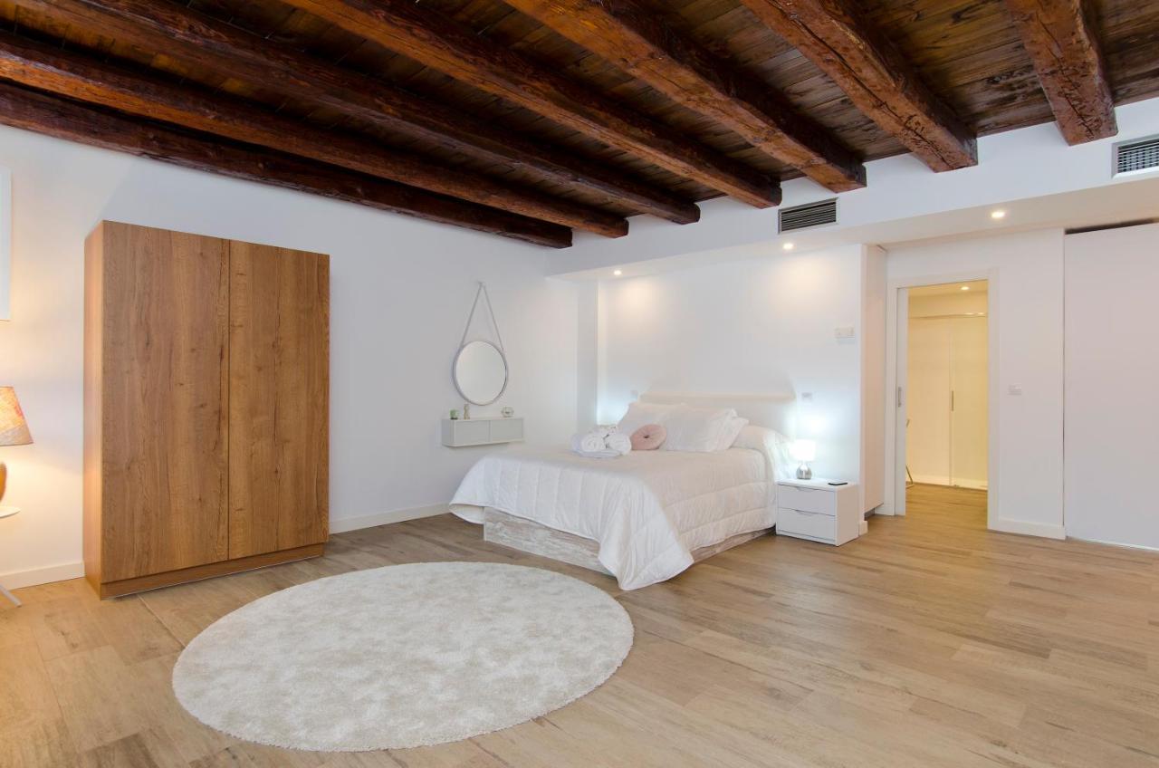 Hellenhost - Gran Via Apartment Madrid Exterior foto
