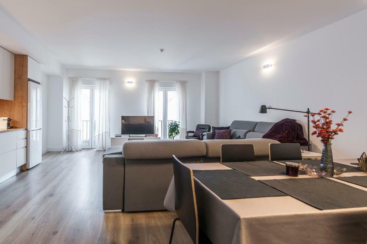 Hellenhost - Gran Via Apartment Madrid Exterior foto